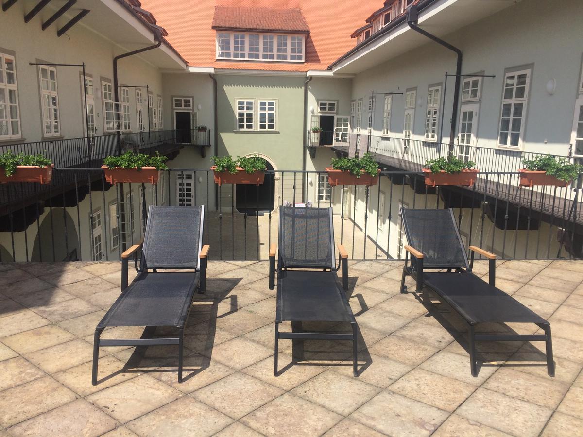 Althansky Palac Znojmo Exteriör bild