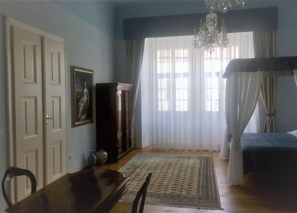 Althansky Palac Znojmo Exteriör bild